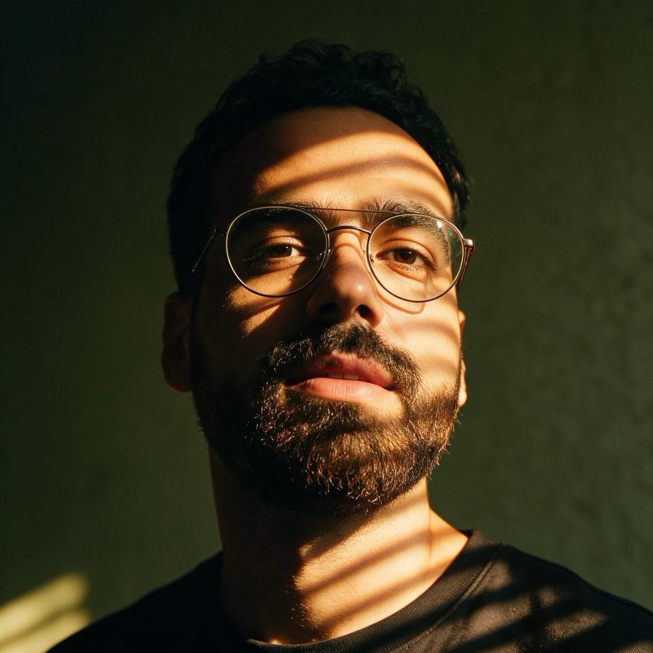 إسلام عاصي، مخرج وصانع أفلام ومتخصص في الذكاء الاصطناعي للمبدعين